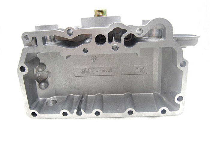 道依茨1013机油散热器壳