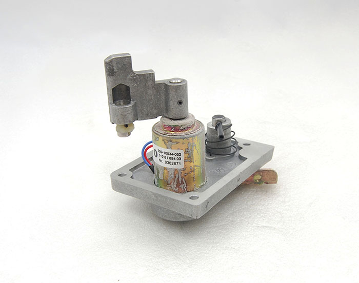 道依茨1013加浓电磁阀